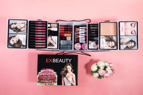 طقم مكياج متكامل