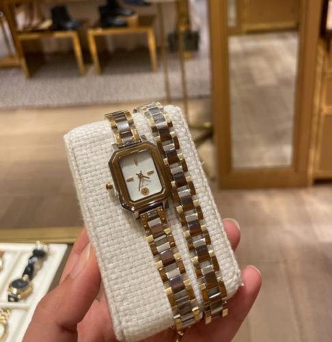 ساعة توري بورش - ميني روبنسون لف