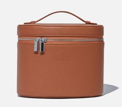 حقيبة ميكب ساي من براند saie الحجم الصغير مع إضاءة