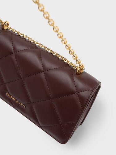 حقيبة تشارلز اند كيث بمقبض سلسلة بافوتو