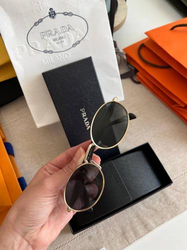 نظارة شمسيه برادا