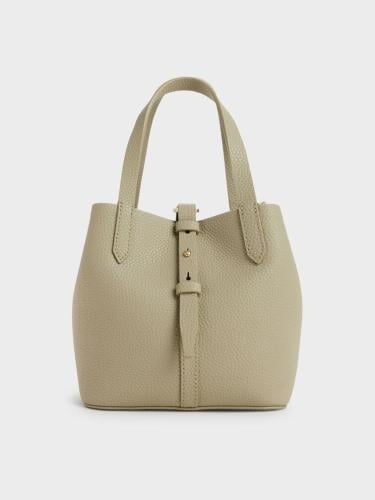 حقيبة دلو بيريل – من Charles & Keith