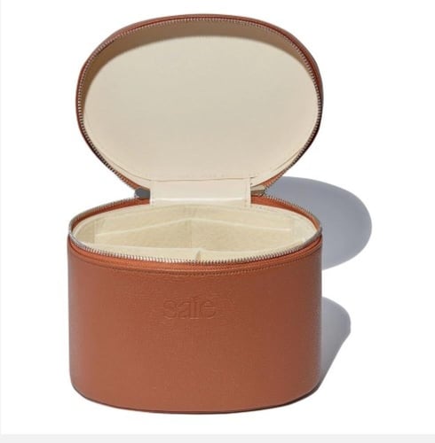 حقيبة ميكب ساي من براند saie الحجم الصغير مع إضاءة