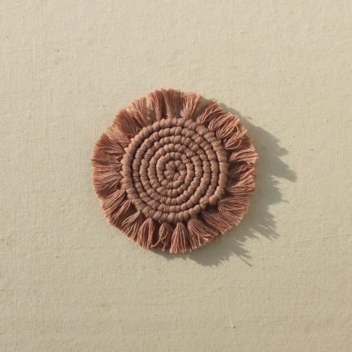 قاعدة كوب مكرمية (حنطي)