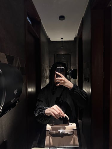 عباية سوداء - G 120