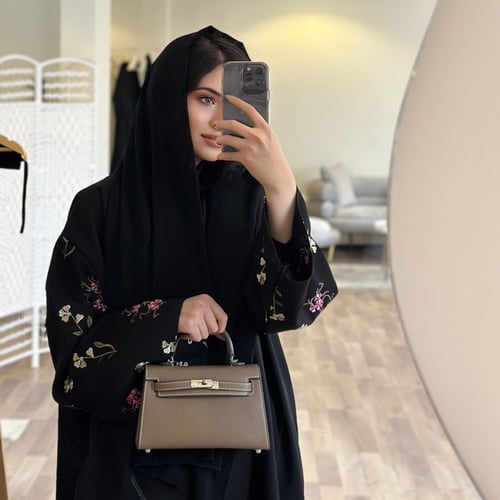 عباية سوداء - G70