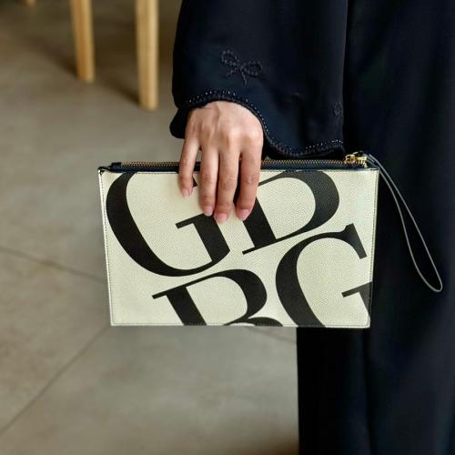 شنطة باوتش جلد راقية off white