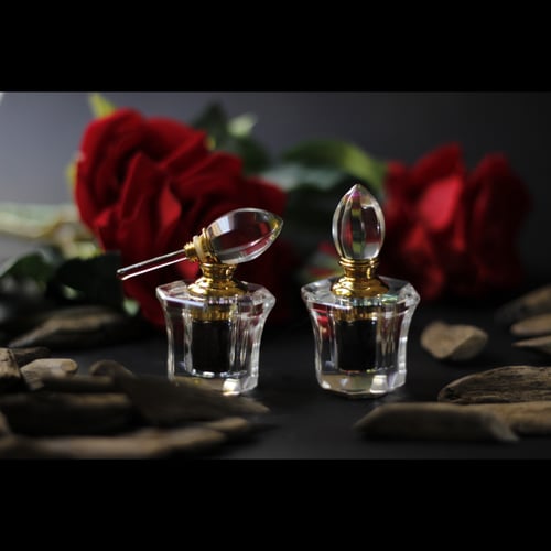 همسات الأساطير | دهن عود كمبودي معتق | دهن عود برا...