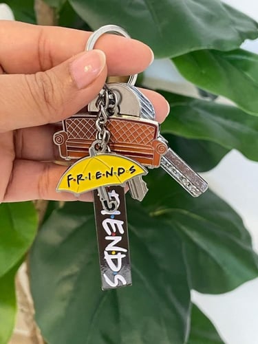 ميداليه مفاتيح فريندز فريدة