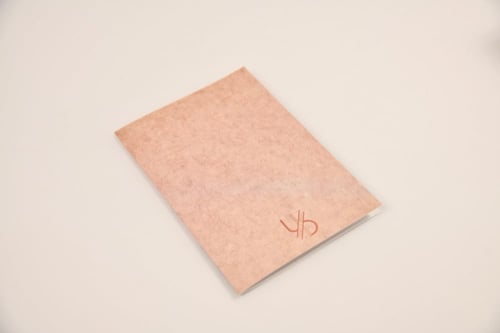 بطاقة تهنئة بيوم الميلاد بعبارة مقتبسه من مسلسل فر...