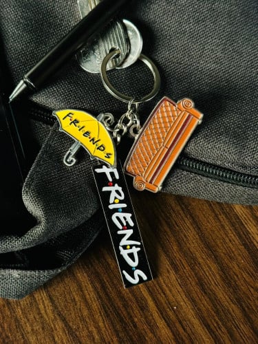 ميداليه مفاتيح فريندز فريدة