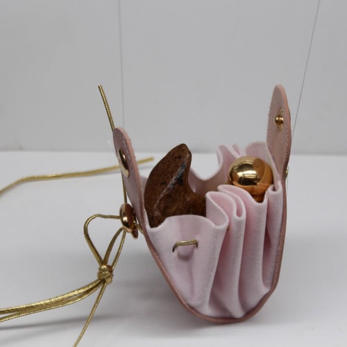 توزيعة جلد فاخرة نانو مسك + كسرة بخور