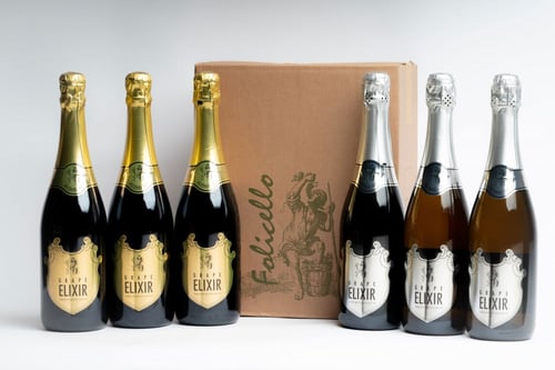 كرتون عنب أحمر وأبيض مشكل 6 حبات