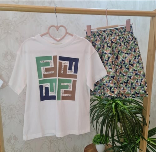 طقم ولادي فخم من قطعتين