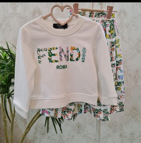 تيور بناتي خريفي بألوان زاهية أنيقة