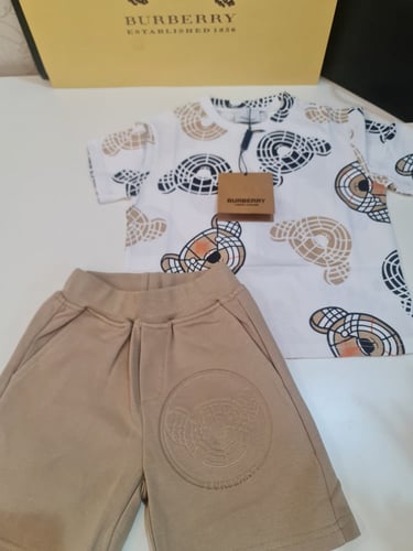 طقم ولادي جميل