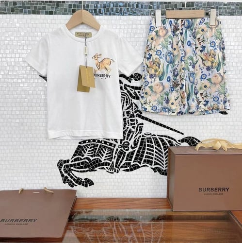 طقم جميل من قطعتين