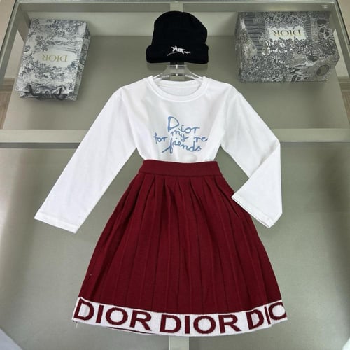 تيور بناتي شتوي من اربع قطع (قبعه + التنورة + بلوز...