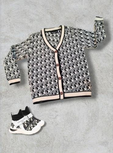 جاكيت جميل للجنسين