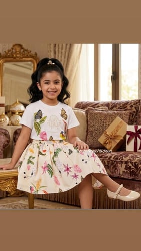 تيور بناتي من قطعتين وتنورة بطبعات الزهور