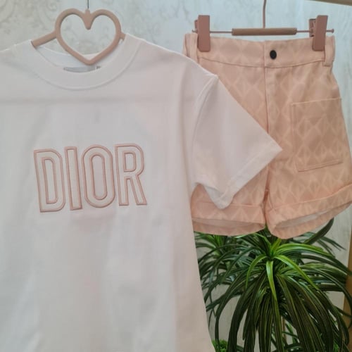 طقم شورت بناتي وردي فاتح