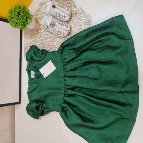 فستان بناتي أخضر جميل