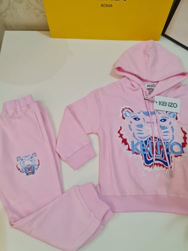 طقم فخم ومريح من قطعتين