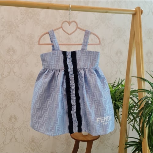 فستان بناتي ناعم وأنيق