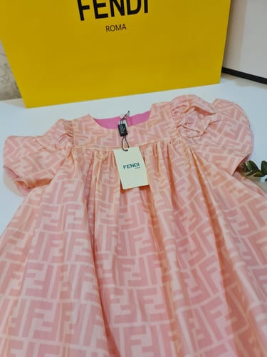 فستان بناتي بتفاصيل أنيقه وجيوب مخفيه