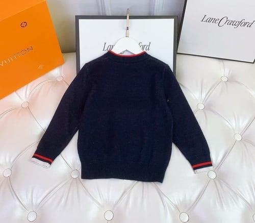 بلوزة شتوية أنيقة