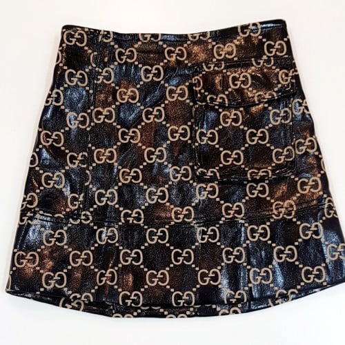 تنورة جلد اسود