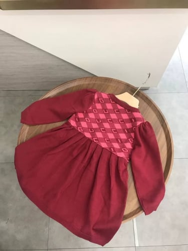 فستان شتوي بأكمام طويلة أنيق جدا مع الجكت