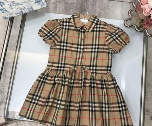 فستان بناتي ناعم وأنيق