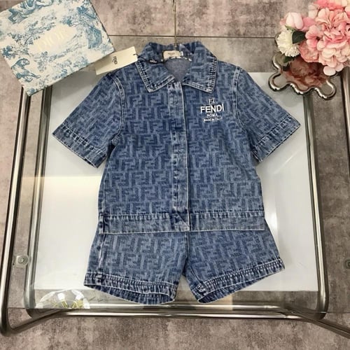 طقم ولادي جينز ازرق