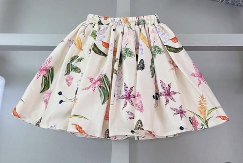 تيور بناتي من قطعتين وتنورة بطبعات الزهور