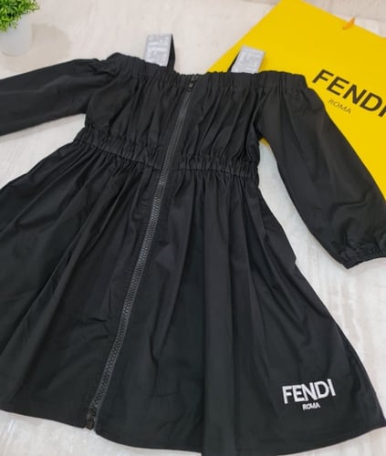 فستان بناتي اسود بتفاصيل جميله