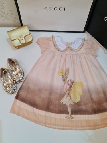 فستان بناتي بتفاصيل جميله مع اللون الذهبي الانيق