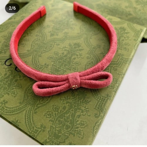 طوق وردي ناعم