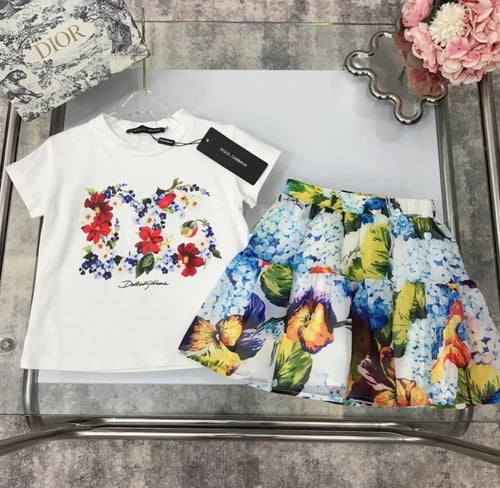 تيور بناتي جميل من قطعتين