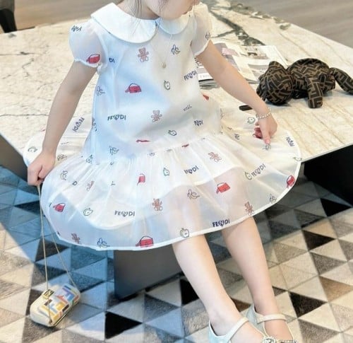 فستان بناتي ناعم وأنيق