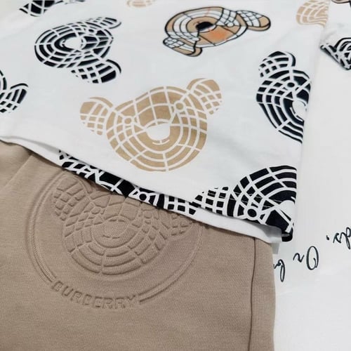 طقم ولادي جميل