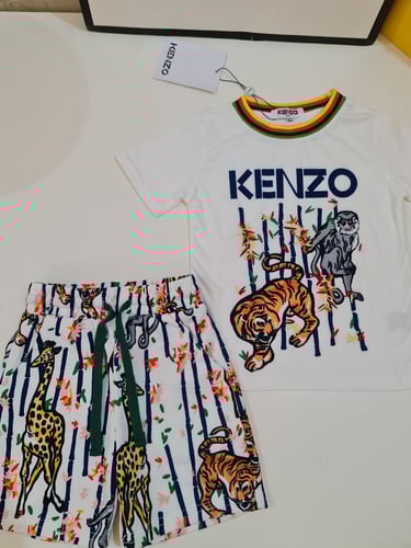 طقم شورت ولادي جميل جدا من قطعتين