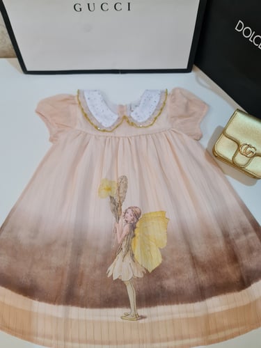 فستان بناتي بتفاصيل جميله مع اللون الذهبي الانيق