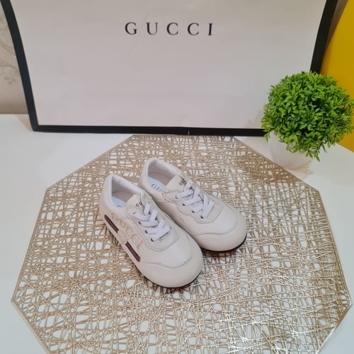 حذاء أنيق للمواليد