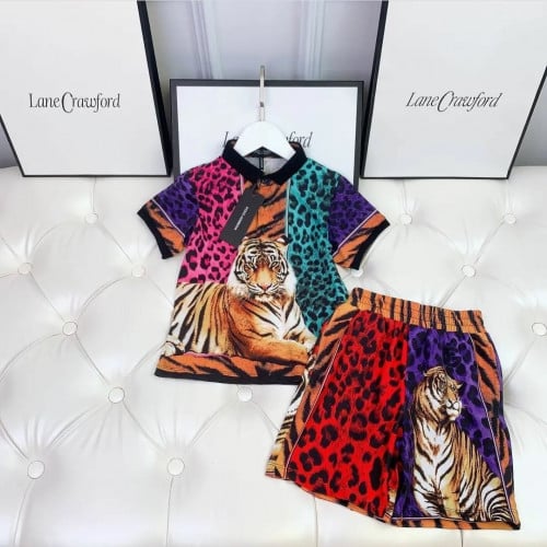 طقم جميل ومميز من قطعتين