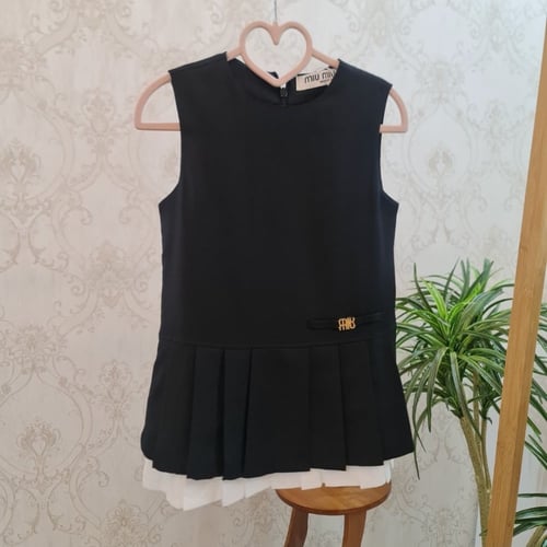 فستان بناتي ناعم وأنيق