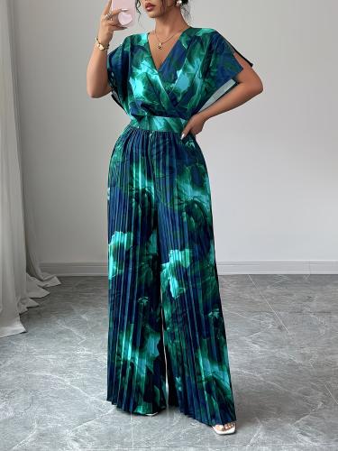 بدلة نسائية أنيقة بأكمام واسعة وطبعة زهو