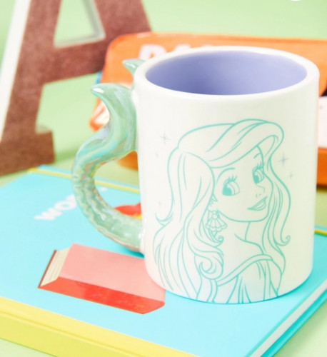 كوب شخصية كرتونية