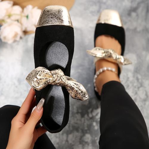 أحذية نسائية مسطحة جديدة وأنيقة وعصرية