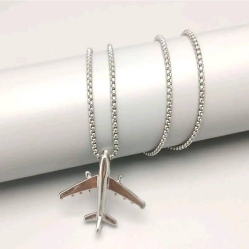 قلادة او هانقر سيارة